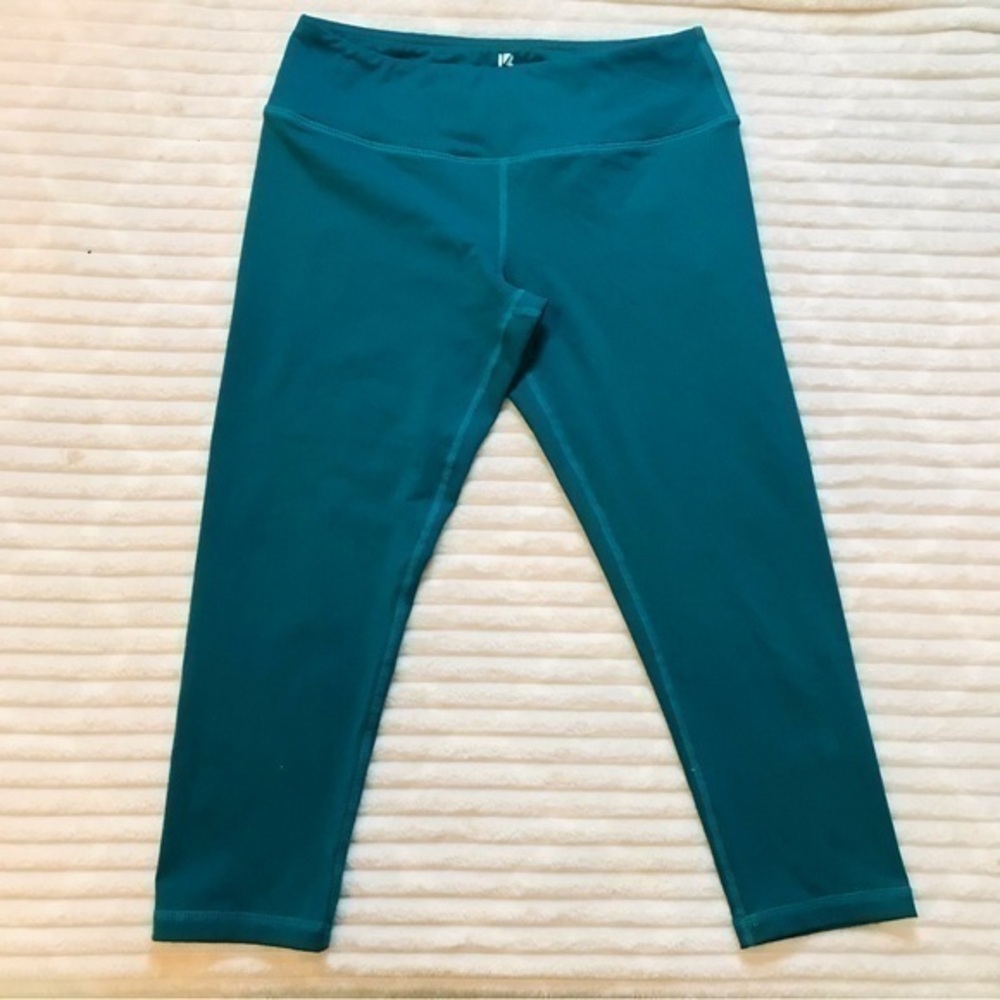 Buff Bunny Turquoise Blue Green Capri compression Legging Cropped Tights Medium